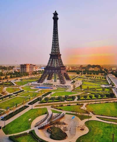 10 Marla Residential Possession Plot for Sale Bahria Town Lahore