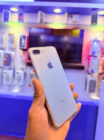 iphone 7 plus 128 GB my WhatsApp number 03 25 022 67 56