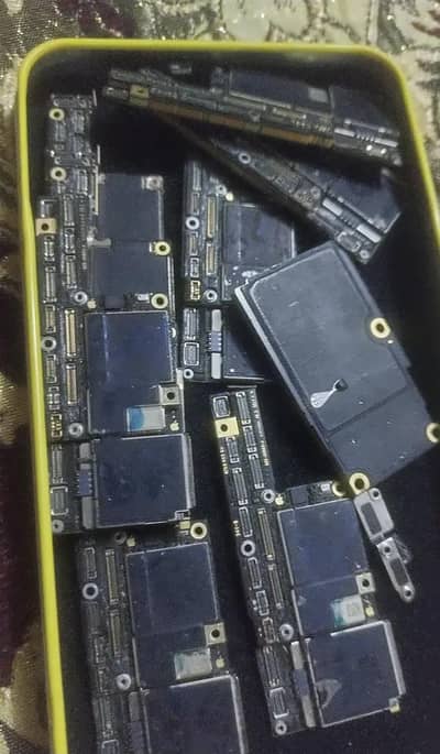 i phone x motherbaords avaible hai