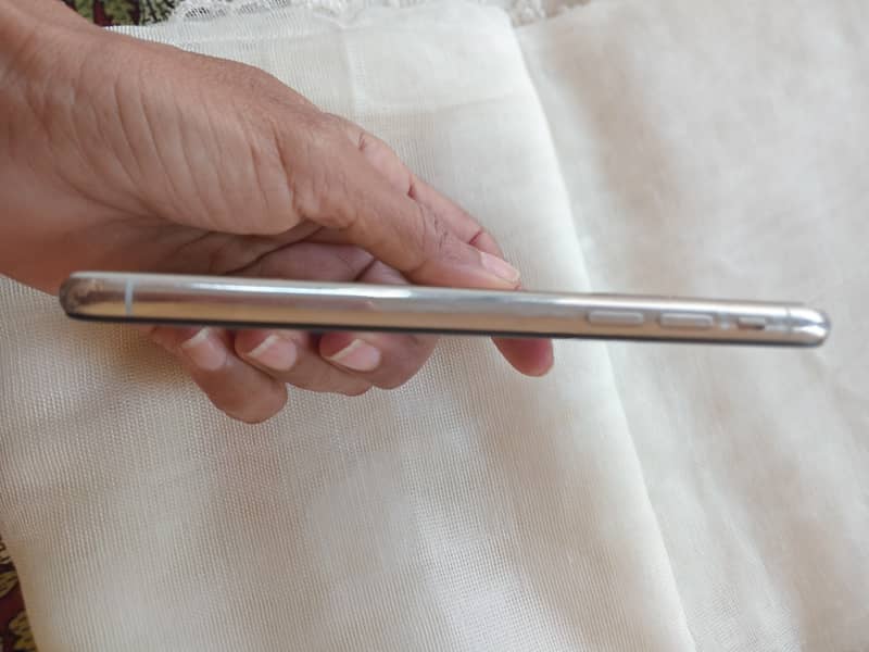 Apple iPhone X 2