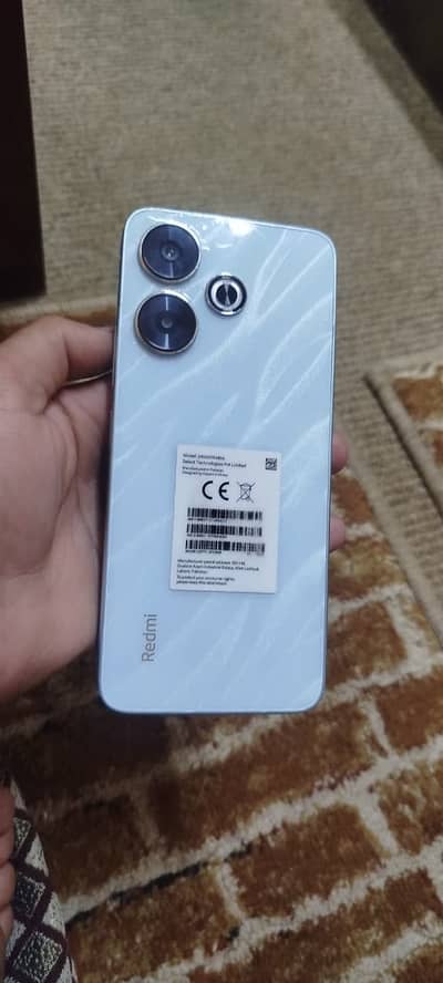 Xiaomi Mi 13 with 33frest chrger