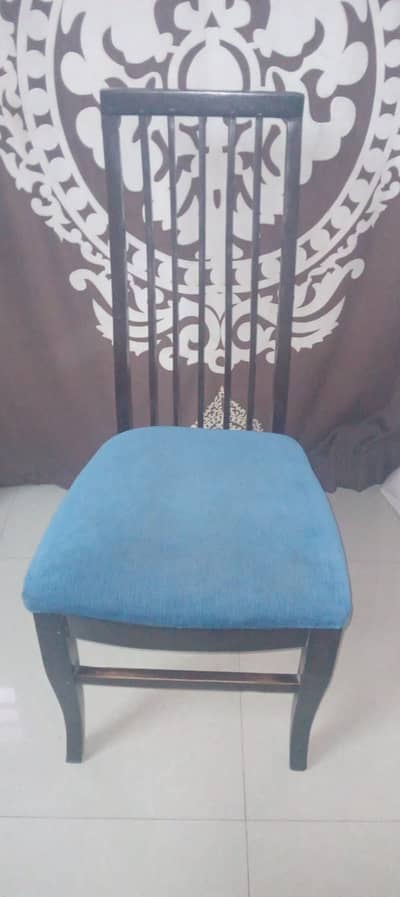 dinining table urgent sale