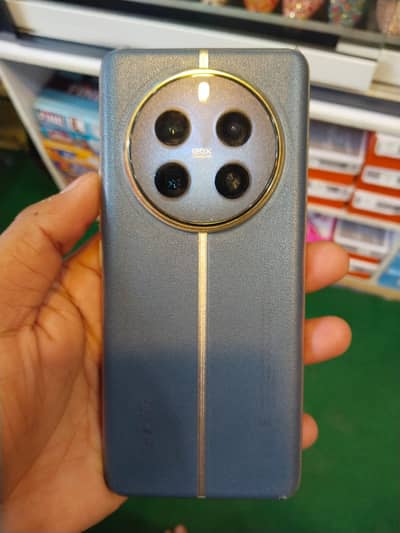 realme 12 pro plus edge screen 120 x zoom