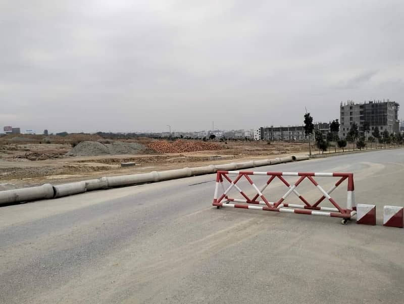 10 Marla Pair Plot ( 30*75) In Block D Possession Plot 8