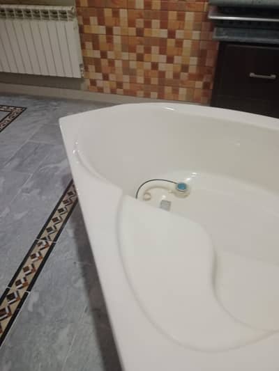 bath tub brand new ha