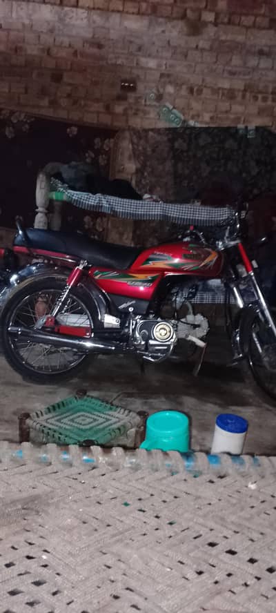 United de raha hun 23 model 10 by 10 for sale location jila Sargodha