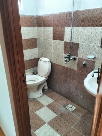 5 Marla House For Sale In Johar Town R Block Phase 2