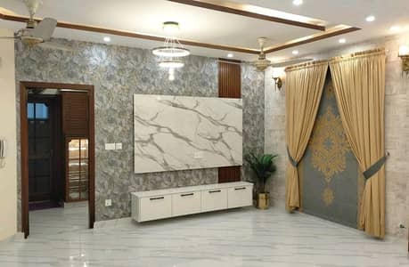 A Well Designed House Is Up For sale In An Ideal Location In Lahore