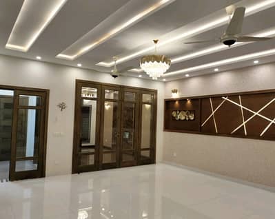 Buy A 10 Marla House For sale In Bahria Town - Sector E