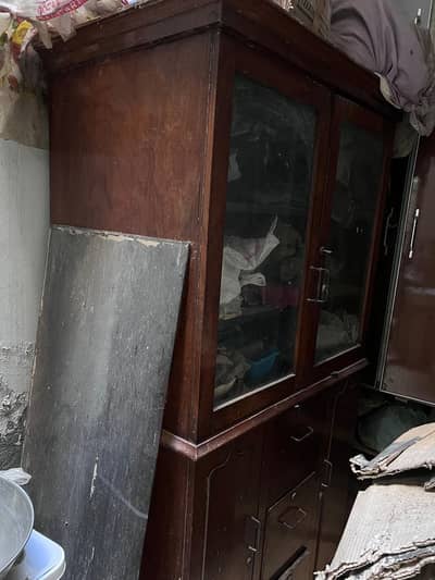 Heavy talli wood Cupboard