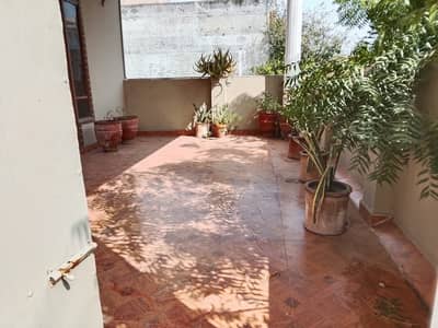 12 Marla upper portion for rent in Ali town