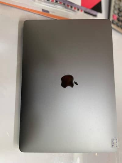 Apple Macbook pro  2022 M2