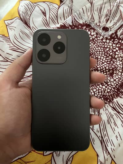 Realme 15T 8/256 PTA with box and charger