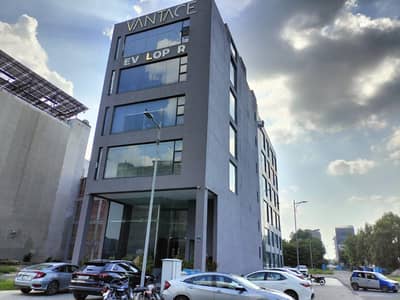 8 Marla Floor Available For Rent In Brand New Corner Building On Broadway Commercial Phase 8 DHA LHR