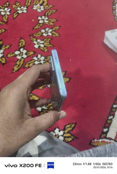 Vivo x70 pro ziess edge display