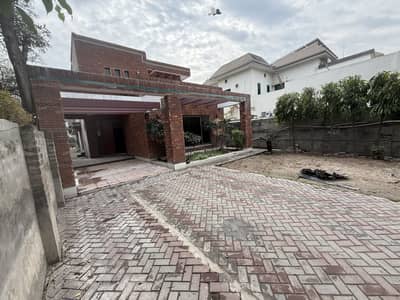 2 Kanal House For Rent