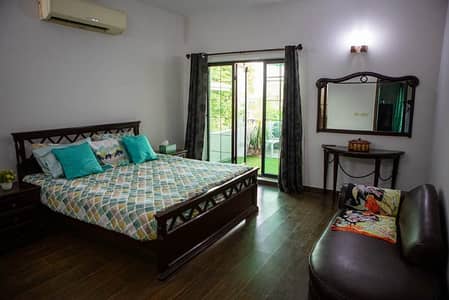 Ideal Location Phase 3 8 Marla Full Furnished Lower Portion