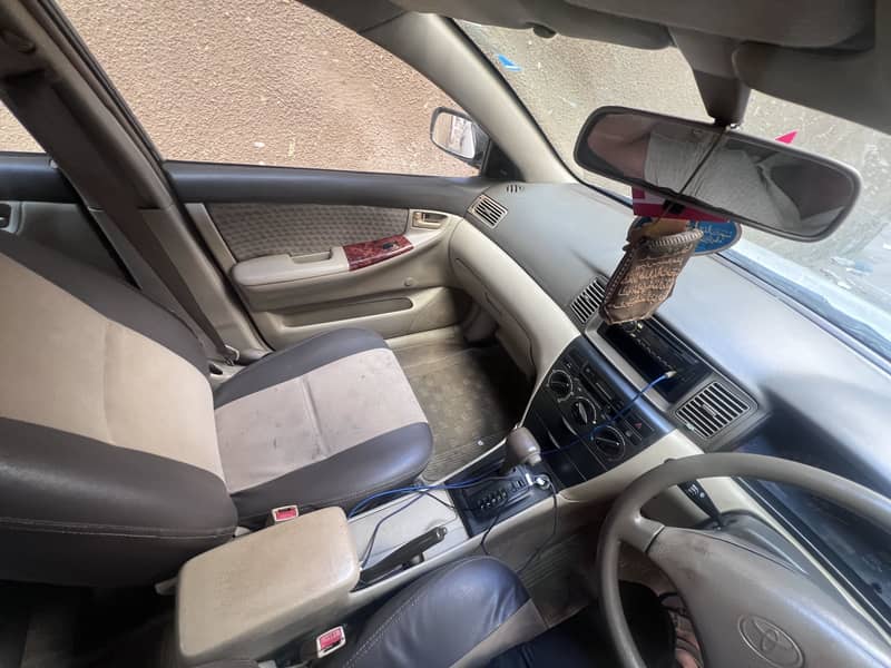 Corolla 2004 automatic 13