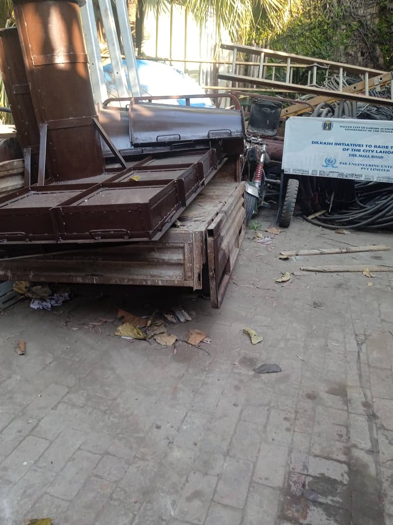 پرانے لوڈر رکشے برائے فروخت 1