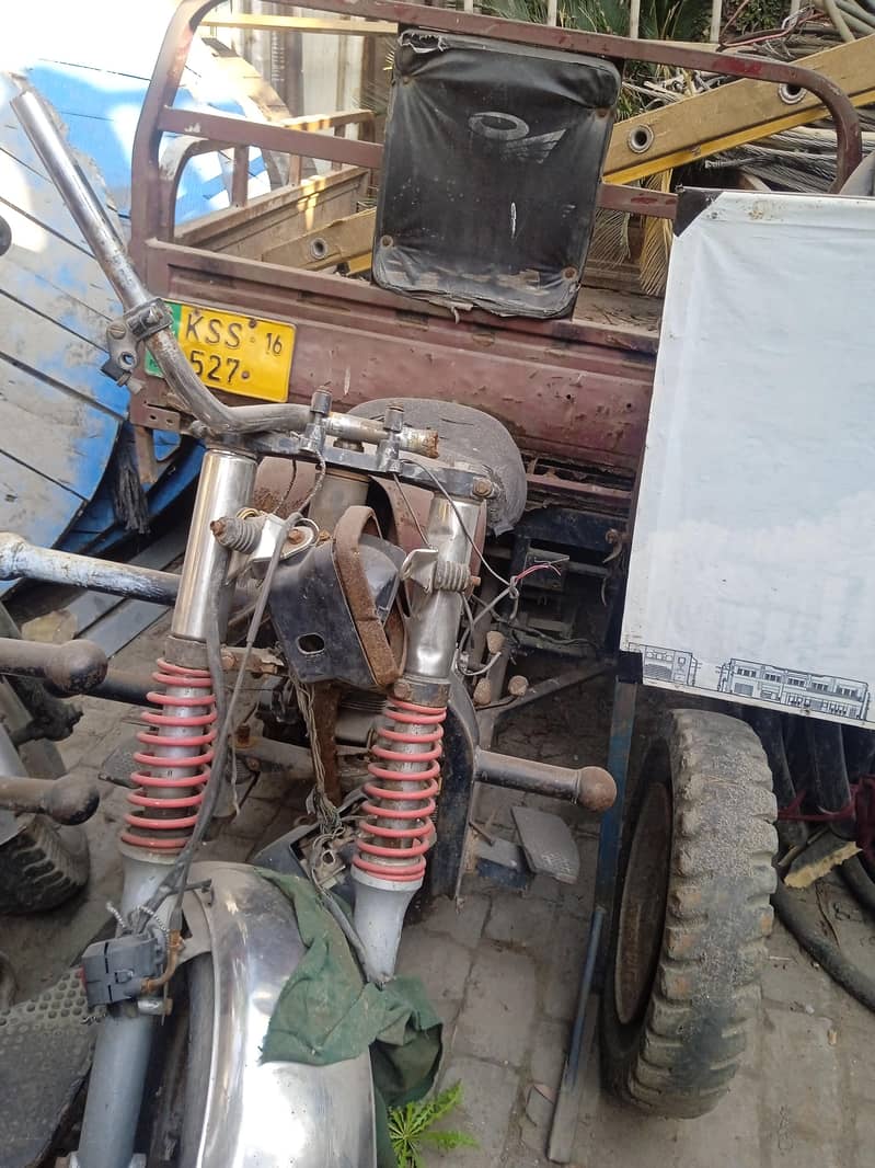 پرانے لوڈر رکشے برائے فروخت 4