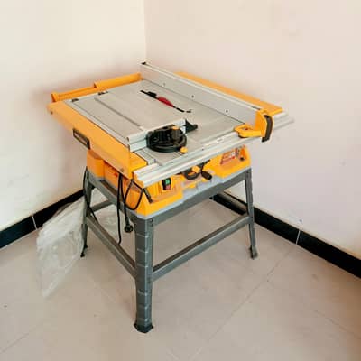 Ingco Ts26005 2600-Watt Heavy Duty Carpenter Sheet Cutting Table Saw