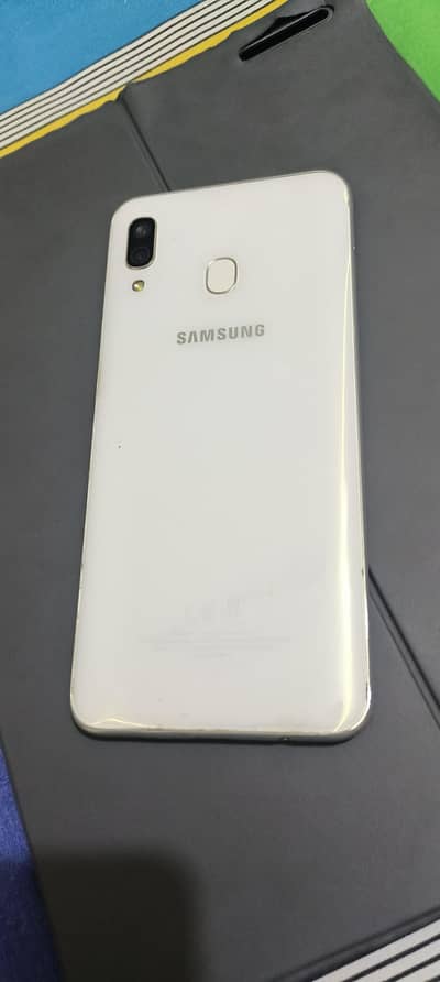 Samsung A30