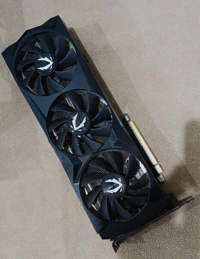 Rtx 2060 Super Amp extreme edition tripple fan 8gb