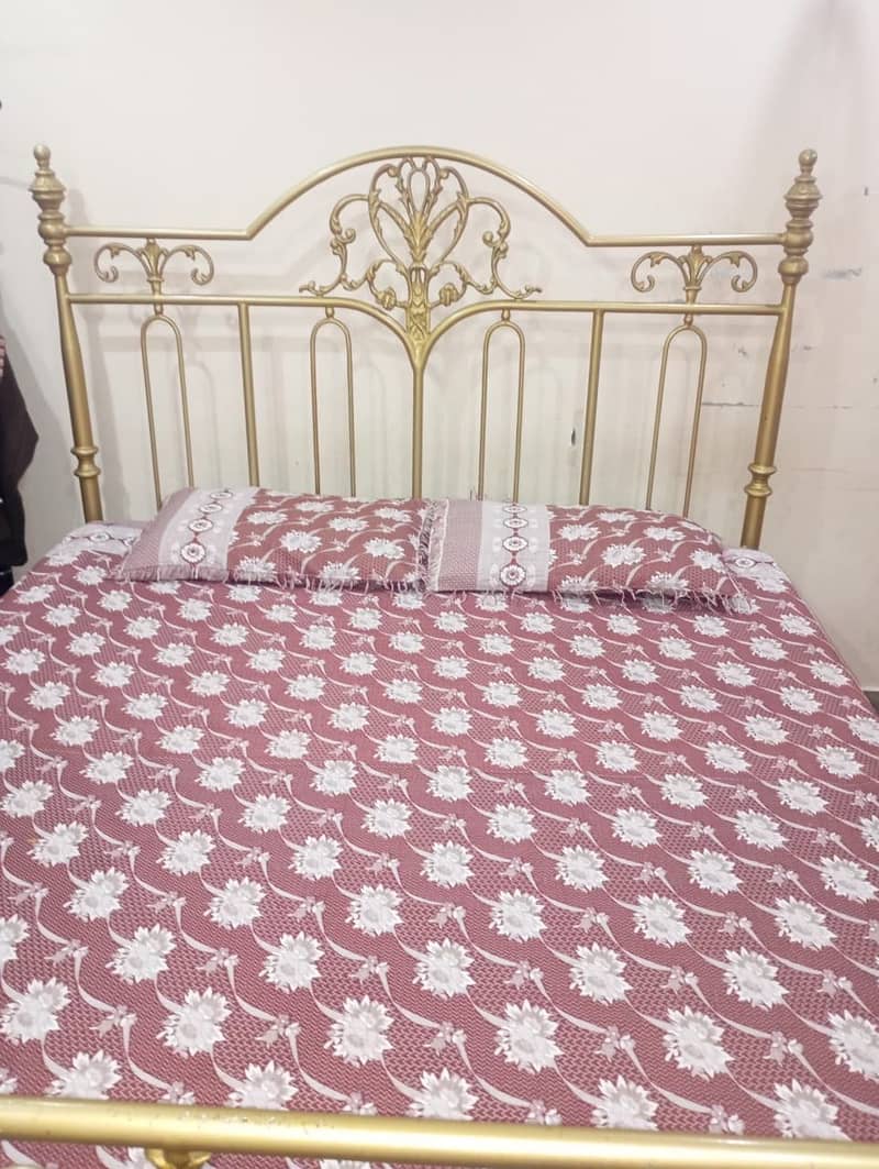 King Size Solid Bed 0