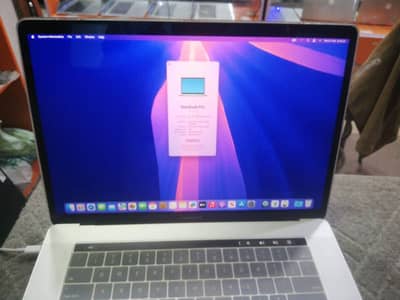 MacBook Pro 15" 2018 - Corei7 / 16GB RAM / 512GB SSD / Radeon 560X
