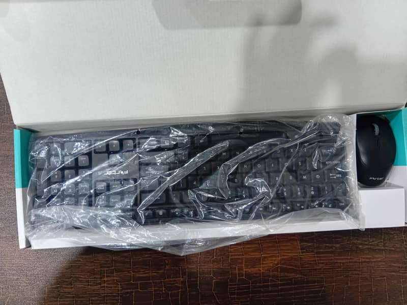 wireless keyboard & mouse 0
