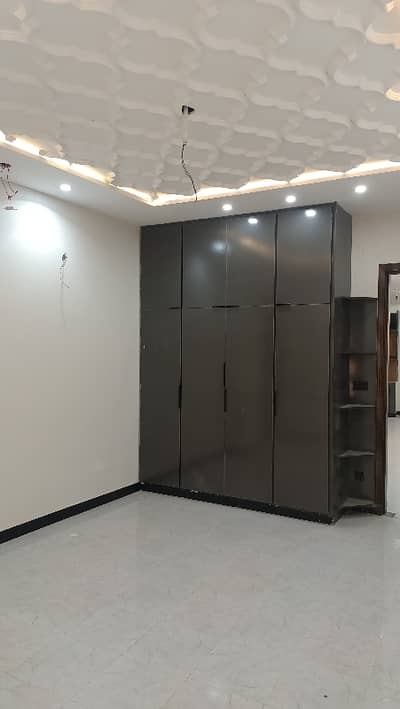 Ready To Buy A Upper Portion 5 Marla In Model Town Link Road