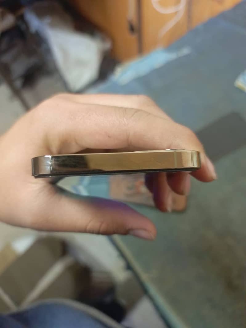 iPhone 12pro 5