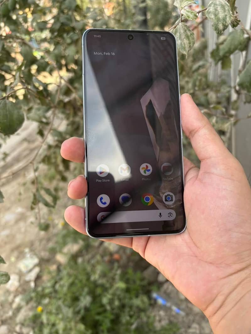 Google Pixel 8 pro 1