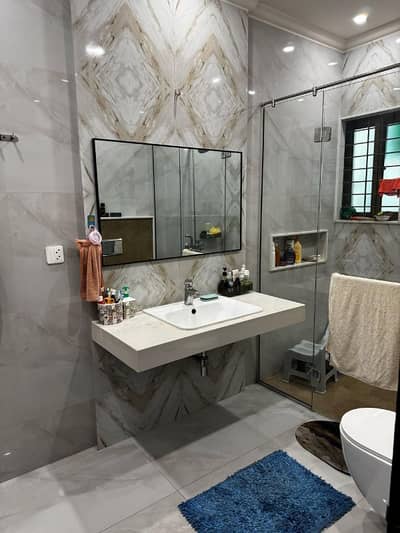 10 Marla Fully Renovated House For Sale With Solar System In Phase 4, DHA.