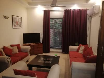 10 Marla Well Maintained House For Sale In Phase 4, Block EE, DHA.