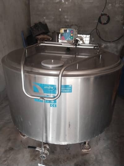 milk capisty 1000 L.