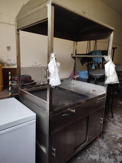 shawarma counter for sale bilkul new ha ziada use ni huwa 2 mah use hu