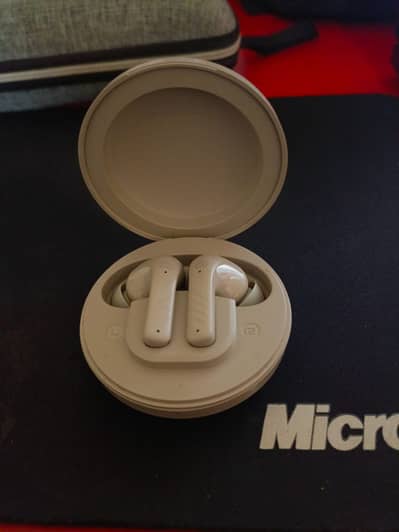 Audionic Airbuds 695 ION neat condition
