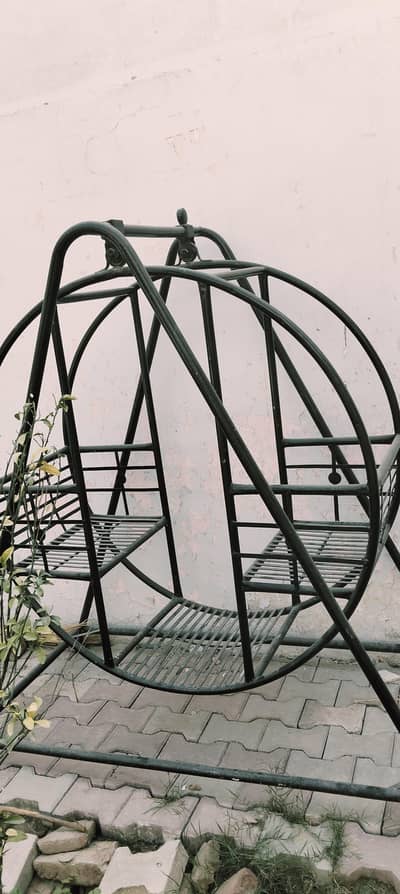 bacchon ke khelne ka jhula