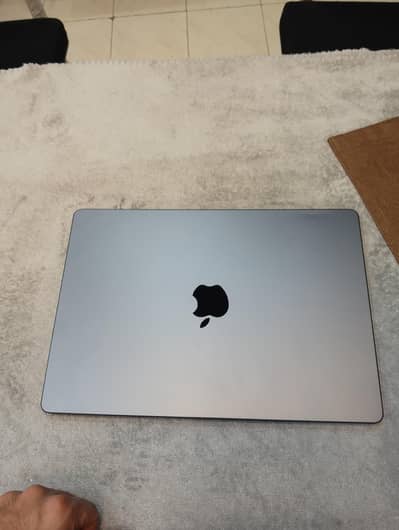 apple m4 pro max 48gb ram 2tb ssd space Black