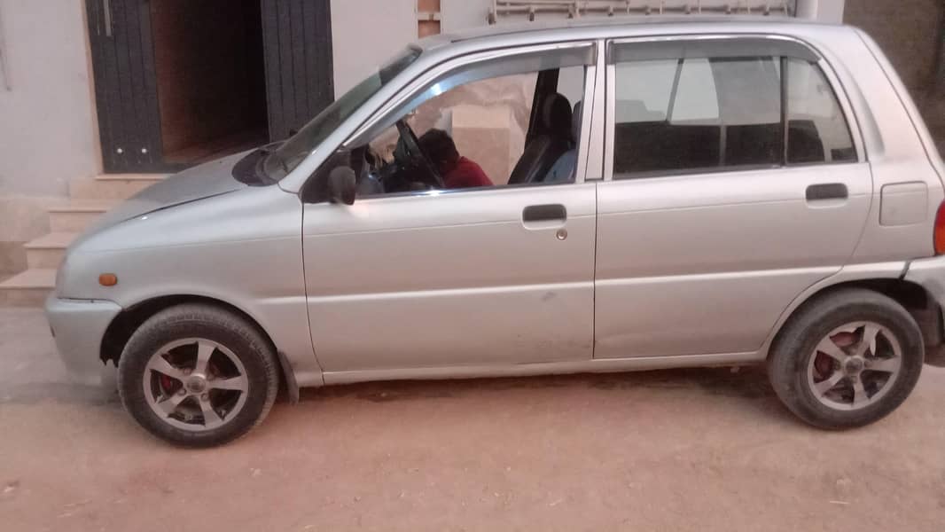 Daihatsu Coure 2008 1