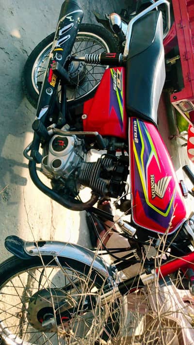 HONDA 125 GOOD CONDITION 10/10