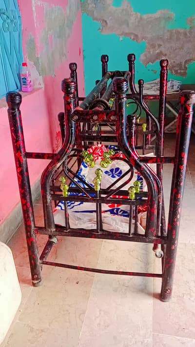 har chez main ok hy folding pe b khulta hy