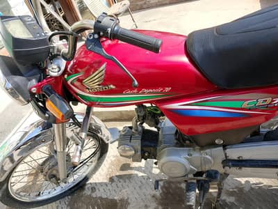 Honda CD70.2016 Model. 1st engine. genuine.