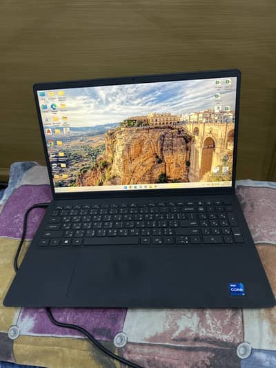 Dell Core i7, 12th Gen, 1 TB, 8 GM RAM, 2GB Graphics Card.