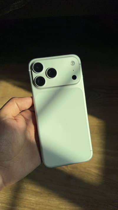 Iphone 17 pro max factory