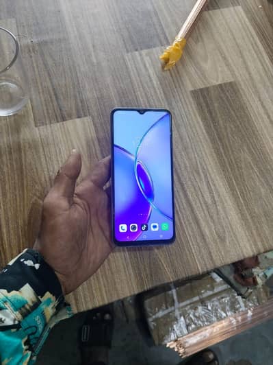 Vivo Y17 s for sale in 10/9 condition
