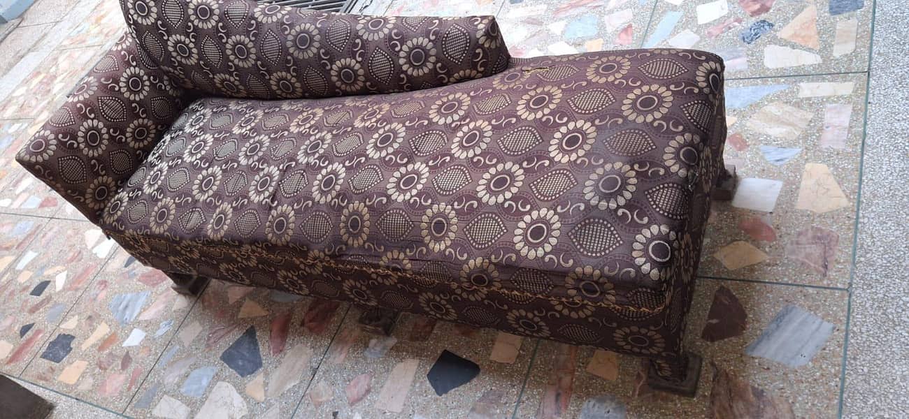 Dewan Sofa 0