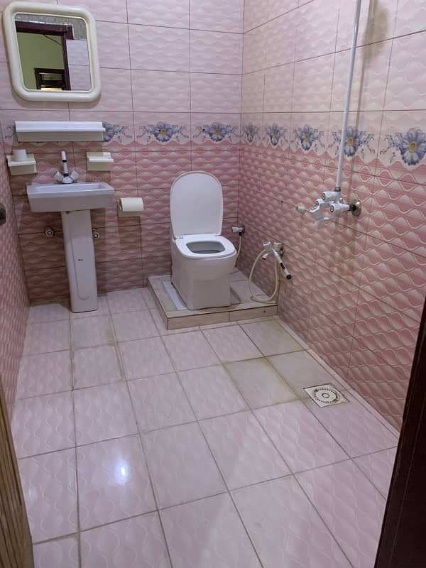 Ground Portion In Yousaf Colony For Rent - Portions & Floors - 1111430370