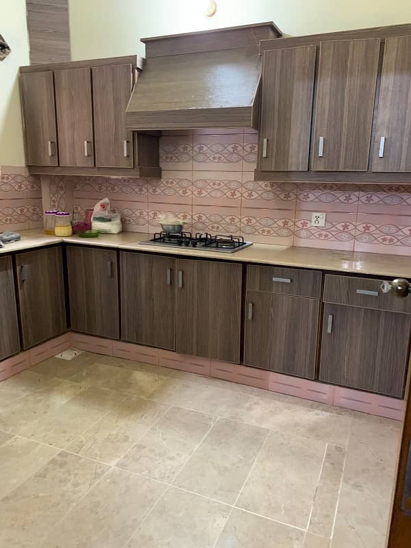 Ground Portion In Yousaf Colony For Rent - Portions & Floors - 1111430370